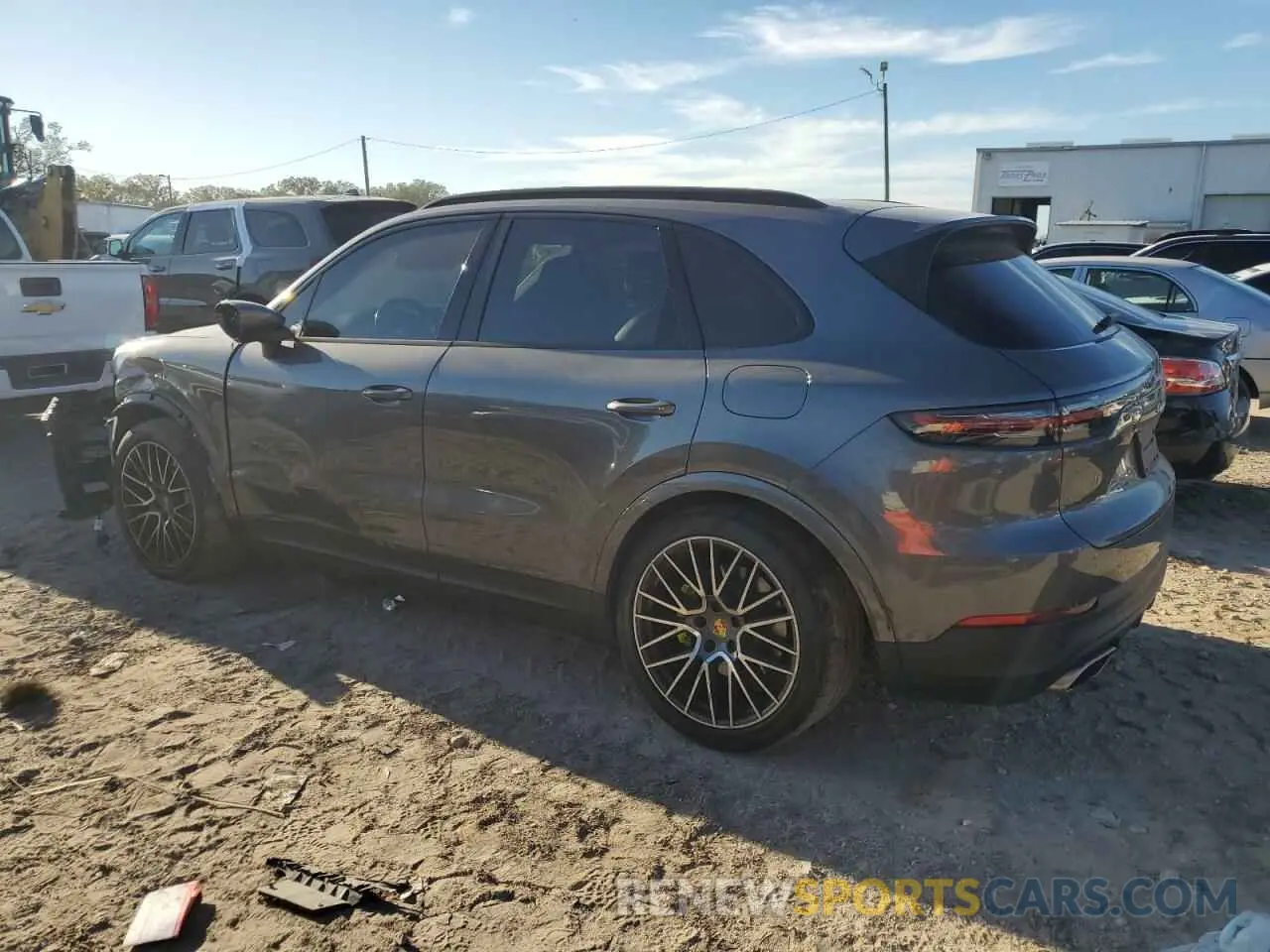 2 fotografías del automóvil dañado WP1AE2AY1KDA51233 PORSCHE CAYENNE 2019