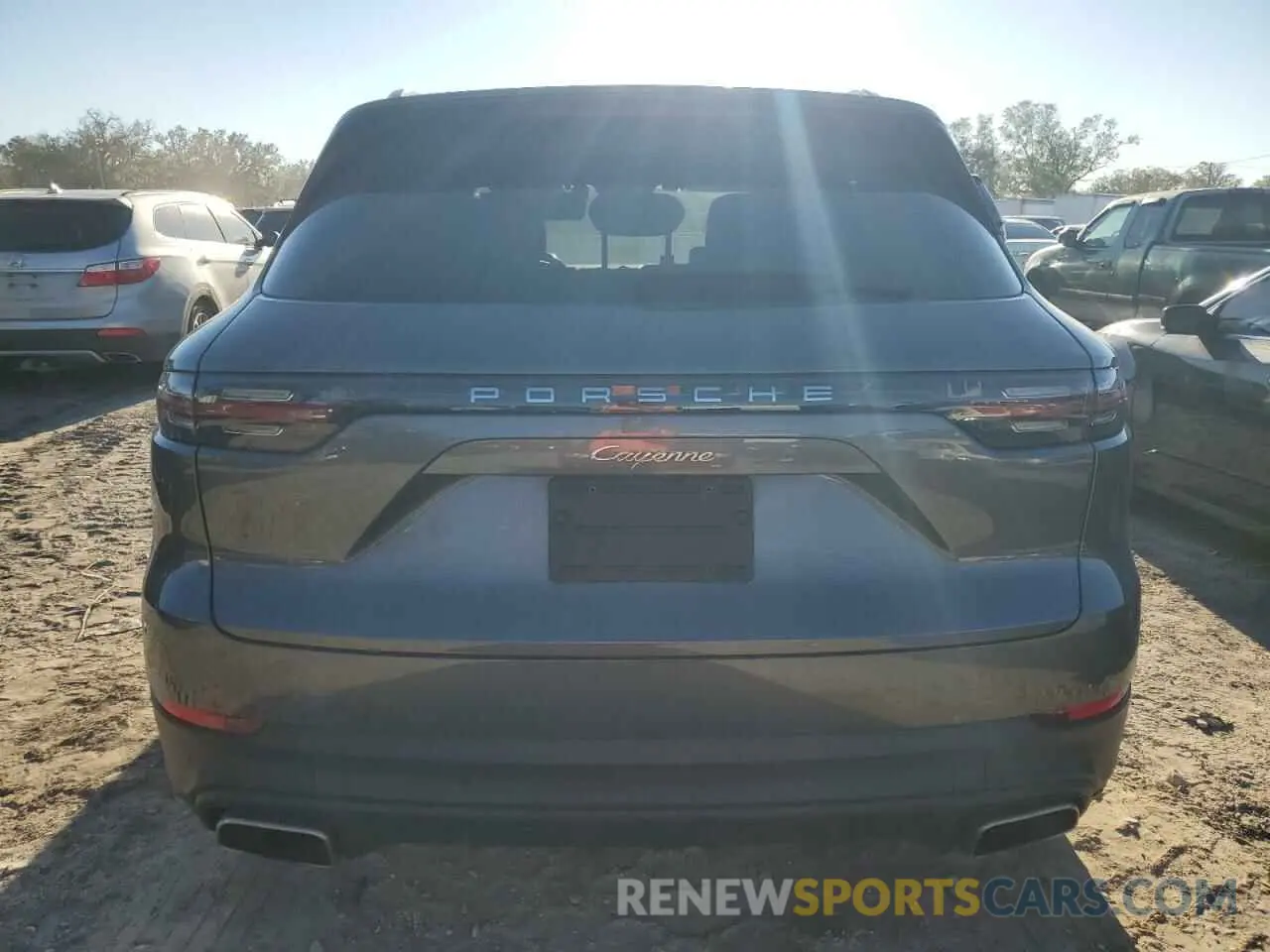 6 fotografías del automóvil dañado WP1AE2AY1KDA51233 PORSCHE CAYENNE 2019