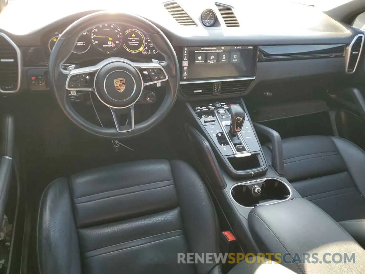 8 fotografías del automóvil dañado WP1AE2AY1KDA51233 PORSCHE CAYENNE 2019