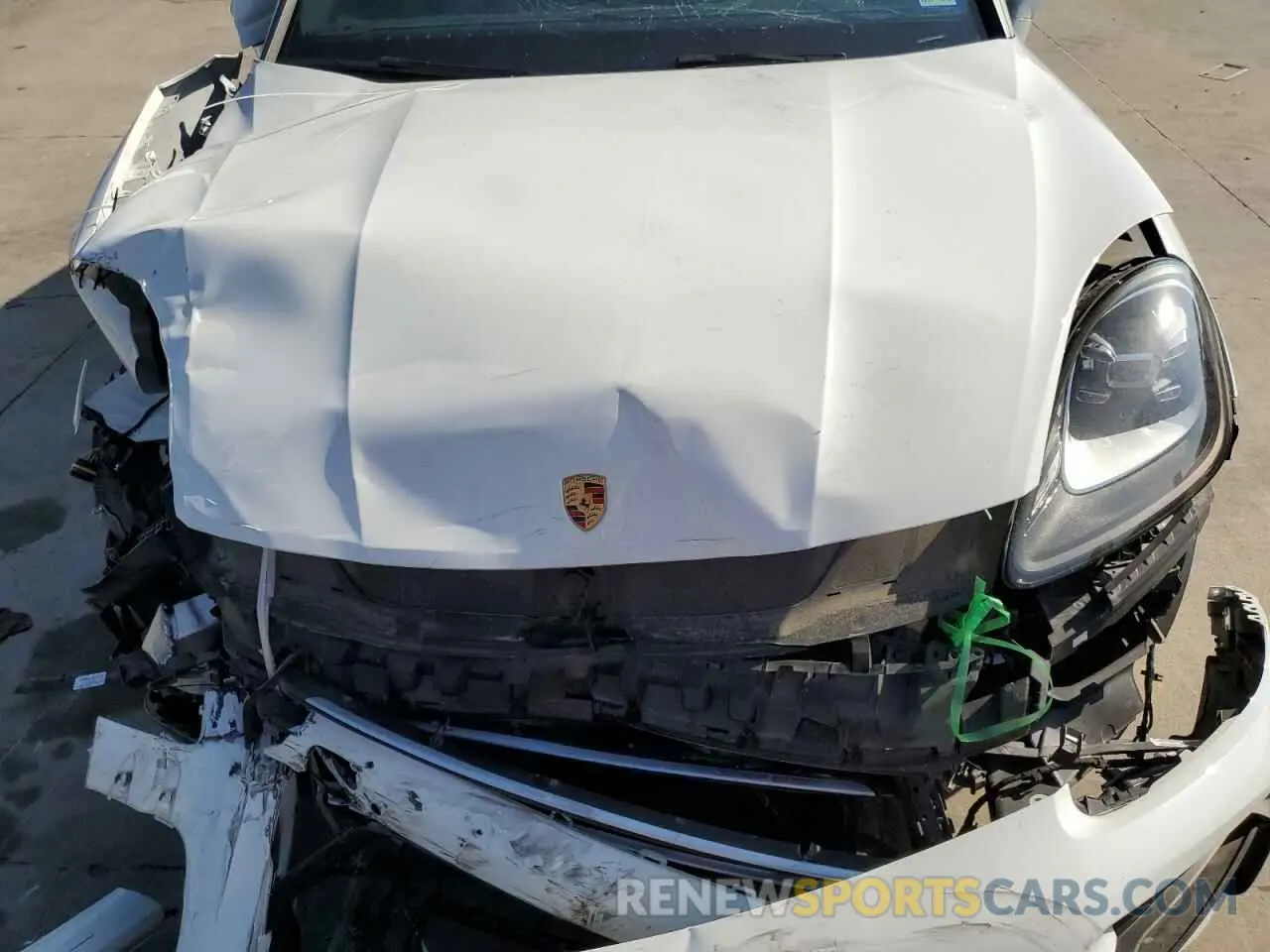12 fotografías del automóvil dañado WP1AE2AY5KDA50280 PORSCHE CAYENNE 2019