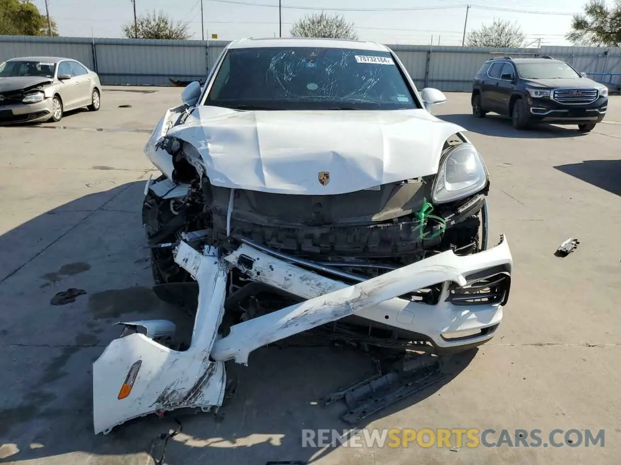 5 fotografías del automóvil dañado WP1AE2AY5KDA50280 PORSCHE CAYENNE 2019