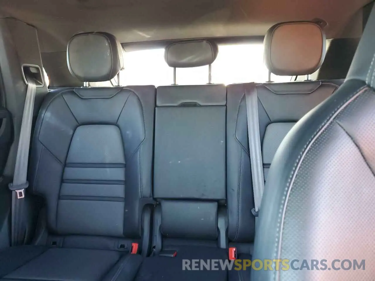 10 fotografías del automóvil dañado WP1AE2AY7KDA50488 PORSCHE CAYENNE 2019