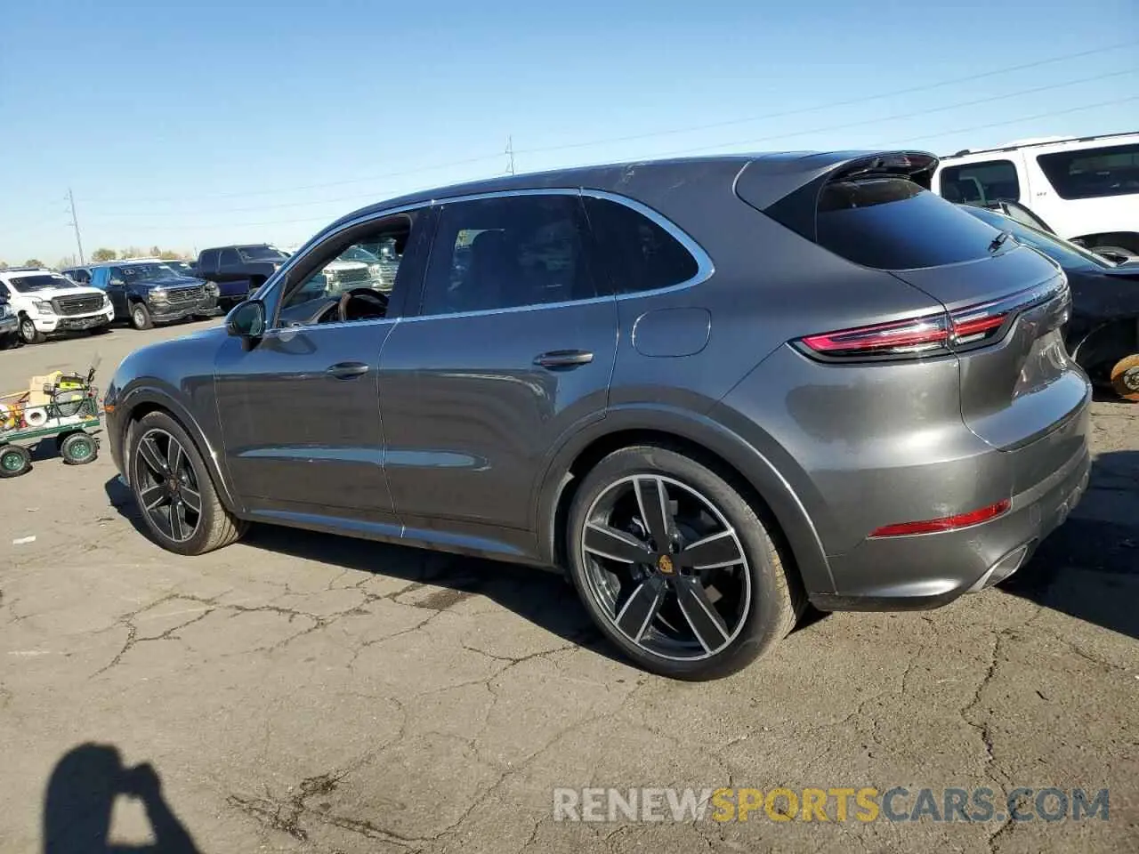 2 fotografías del automóvil dañado WP1AE2AY7KDA50488 PORSCHE CAYENNE 2019
