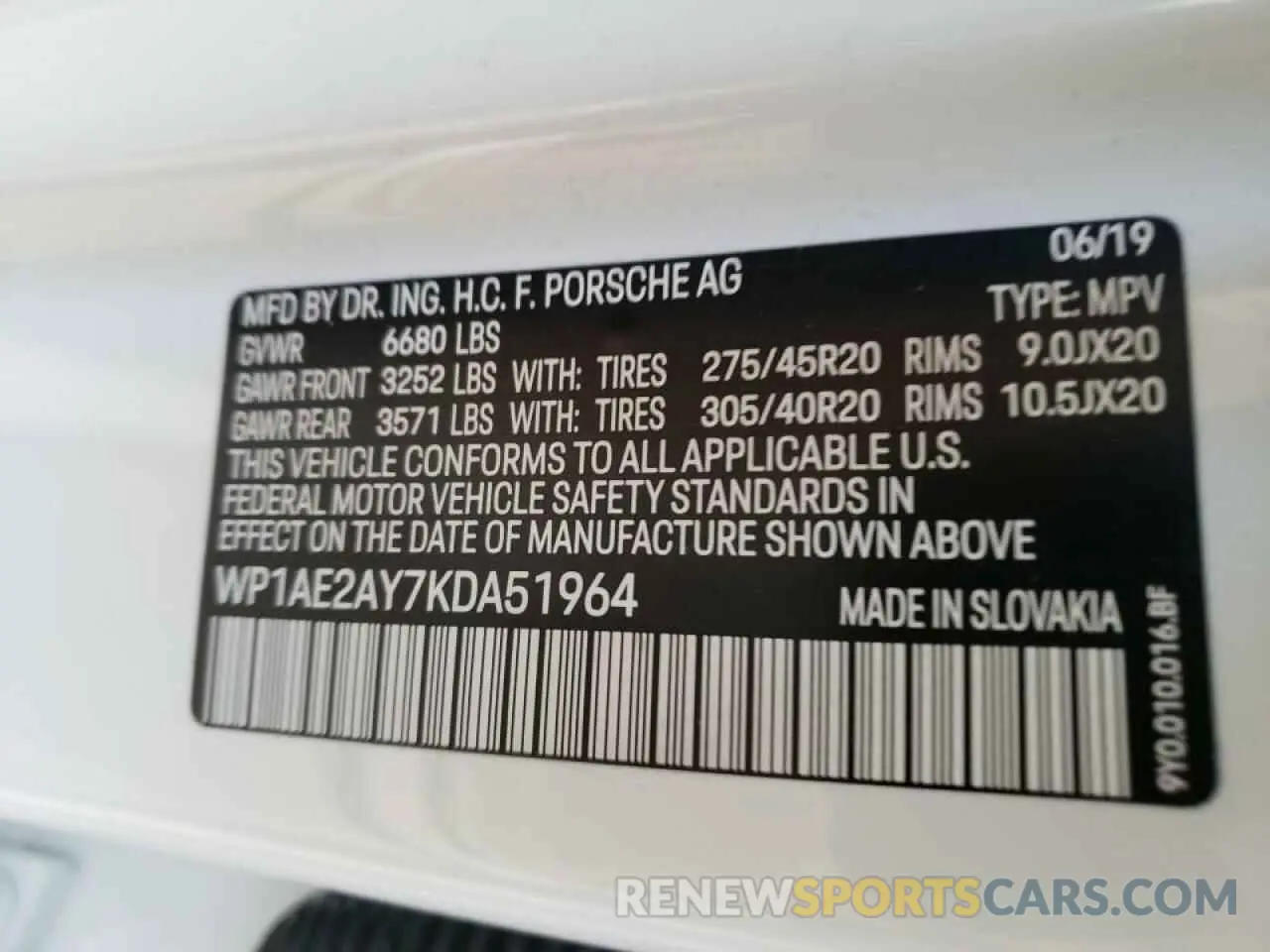 10 fotografías del automóvil dañado WP1AE2AY7KDA51964 PORSCHE CAYENNE 2019