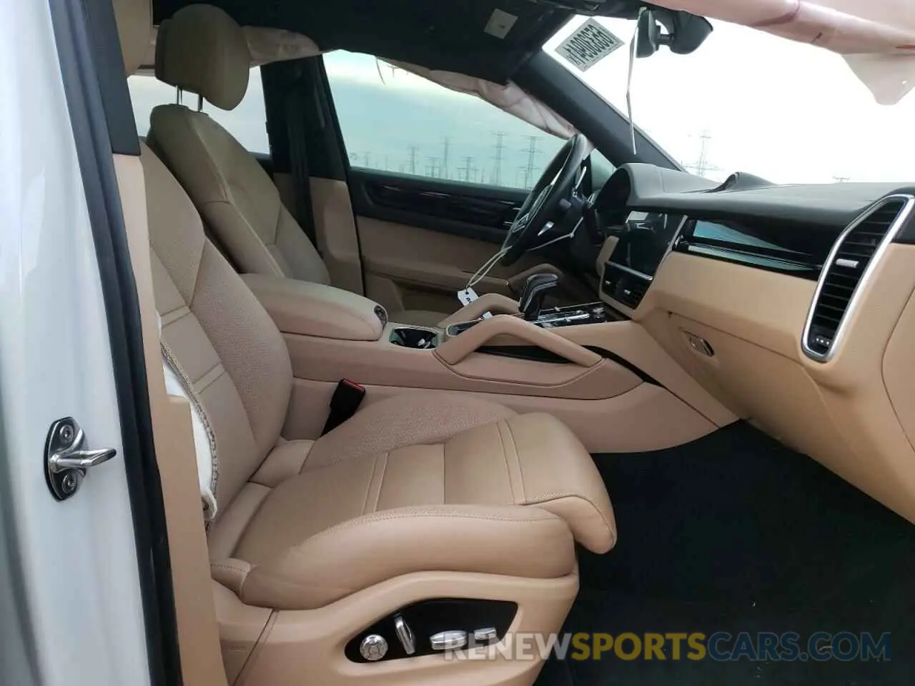 5 fotografías del automóvil dañado WP1AE2AY7KDA51964 PORSCHE CAYENNE 2019