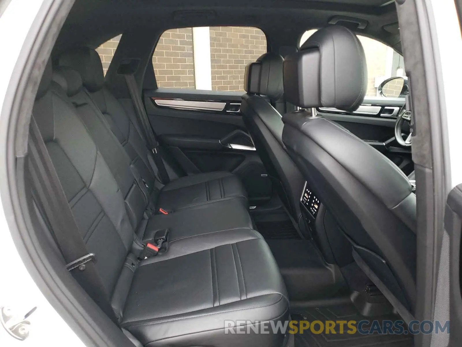 6 fotografías del automóvil dañado WP1AF2AY3KDA80570 PORSCHE CAYENNE 2019