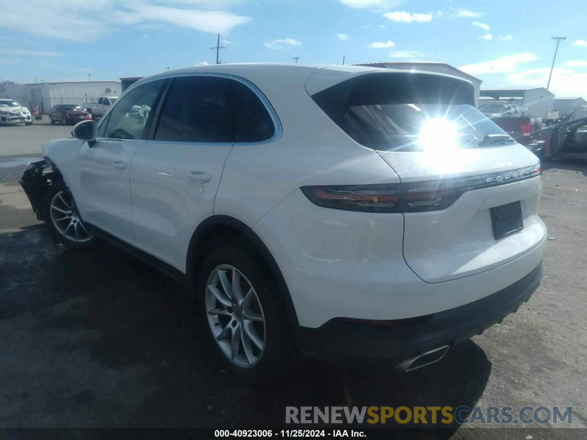 3 fotografías del automóvil dañado WP1AA2AY2LDA06573 PORSCHE CAYENNE 2020