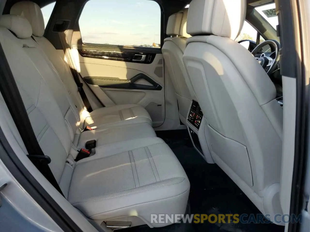 11 fotografías del automóvil dañado WP1AA2AY6LDA09900 PORSCHE CAYENNE 2020