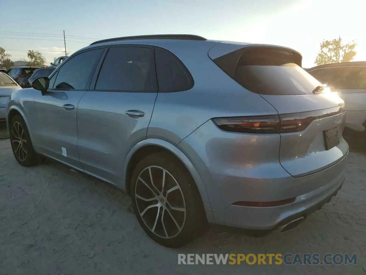 2 fotografías del automóvil dañado WP1AA2AY6LDA09900 PORSCHE CAYENNE 2020