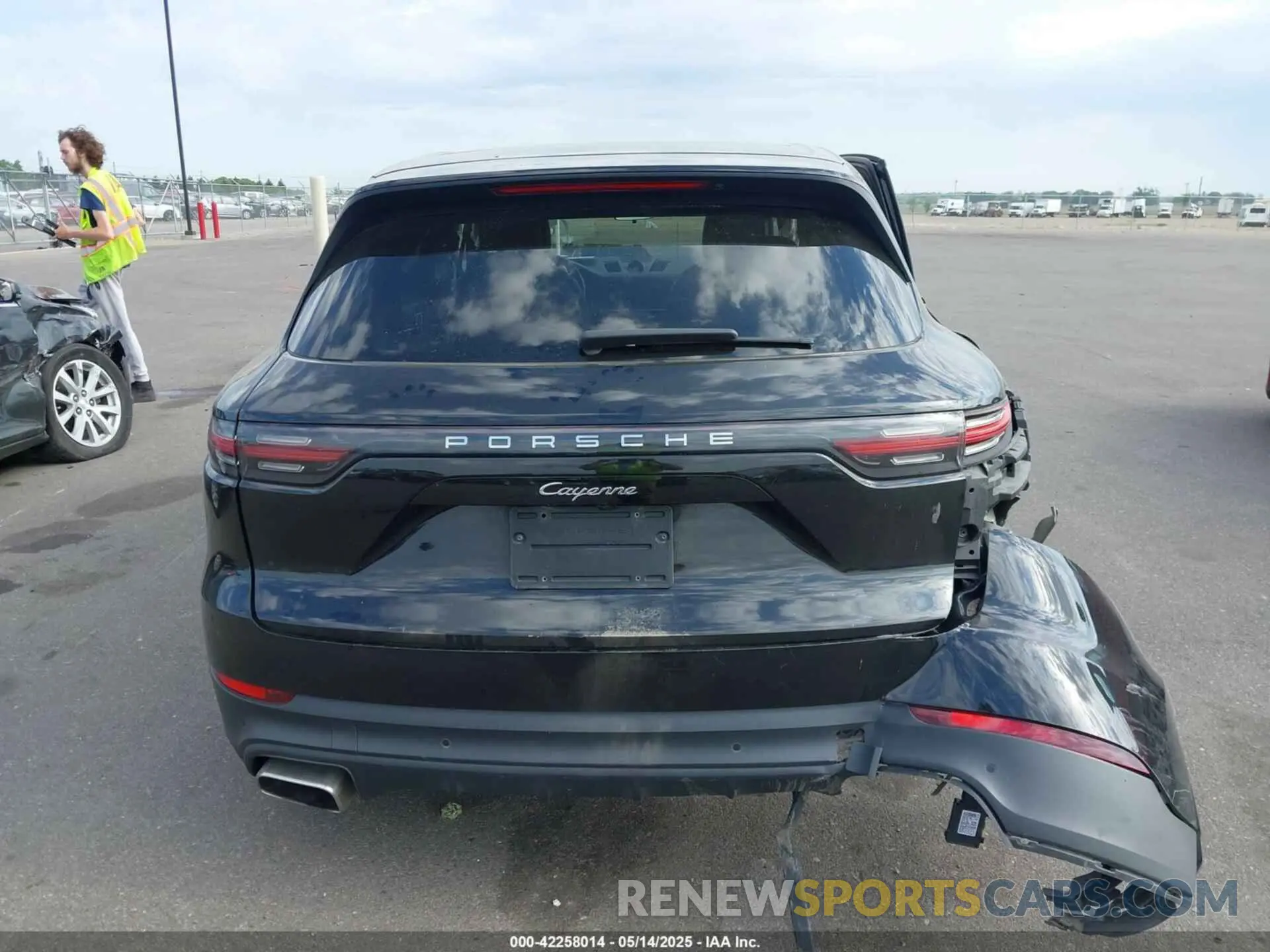 15 fotografías del automóvil dañado WP1AA2AY7LDA01031 PORSCHE CAYENNE 2020