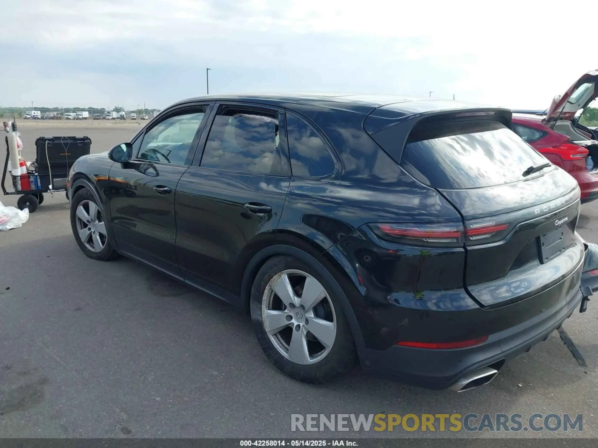 3 fotografías del automóvil dañado WP1AA2AY7LDA01031 PORSCHE CAYENNE 2020