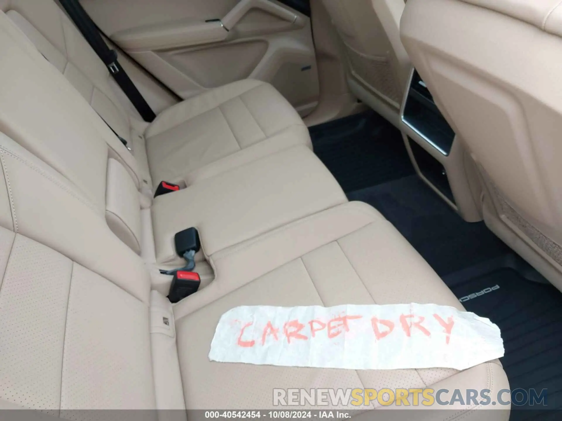 8 fotografías del automóvil dañado WP1AA2AY8LDA00891 PORSCHE CAYENNE 2020
