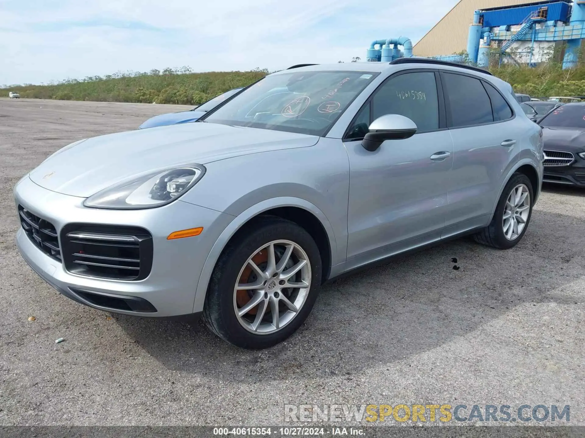 2 fotografías del automóvil dañado WP1AB2AY6LDA29058 PORSCHE CAYENNE 2020