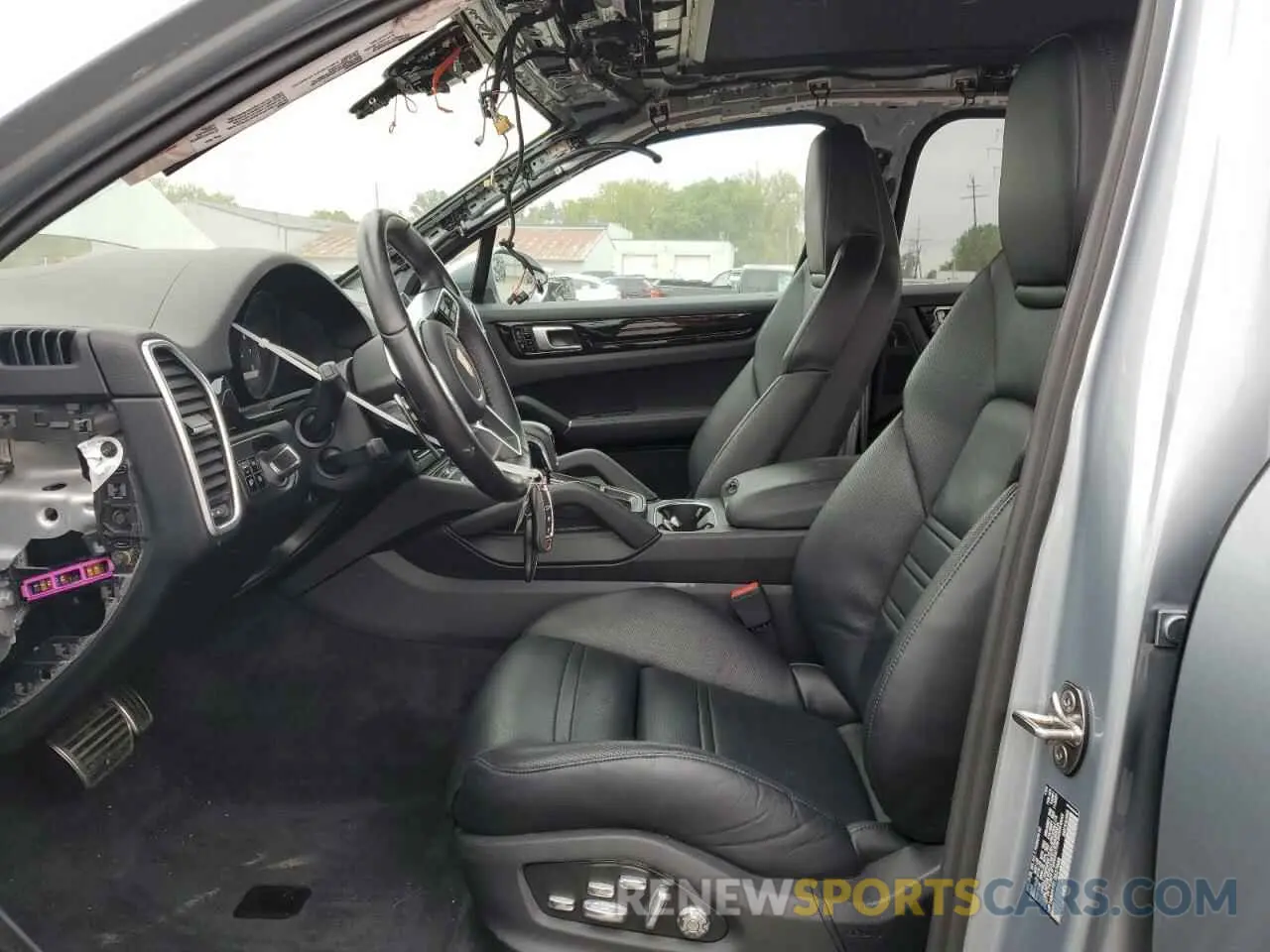 7 fotografías del automóvil dañado WP1AB2AY8LDA27666 PORSCHE CAYENNE 2020