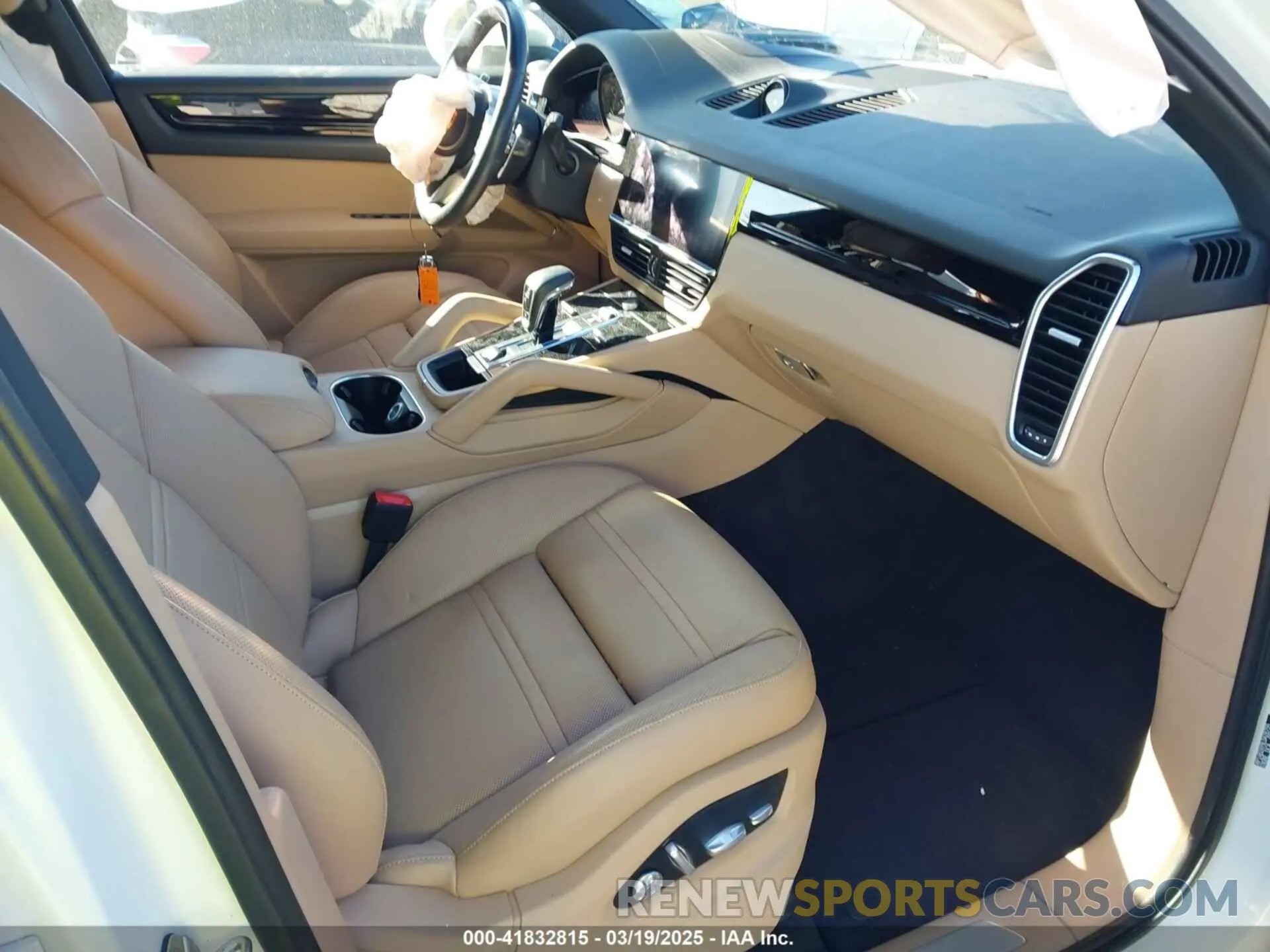 5 fotografías del automóvil dañado WP1AB2AY9LDA28759 PORSCHE CAYENNE 2020