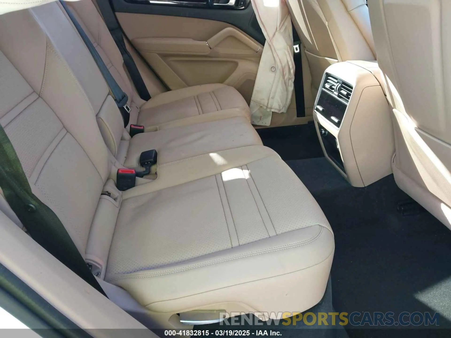 8 fotografías del automóvil dañado WP1AB2AY9LDA28759 PORSCHE CAYENNE 2020