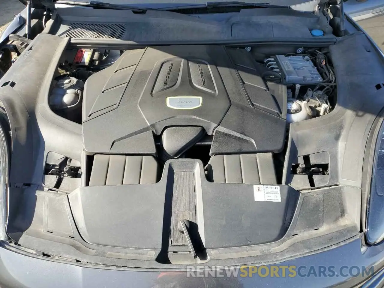 12 fotografías del automóvil dañado WP1AE2AY8LDA22202 PORSCHE CAYENNE 2020