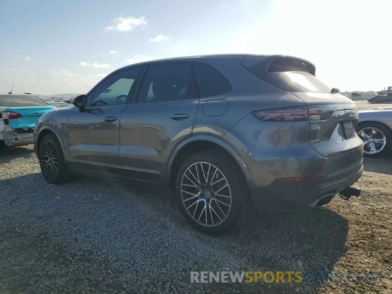 2 fotografías del automóvil dañado WP1AE2AY8LDA22202 PORSCHE CAYENNE 2020