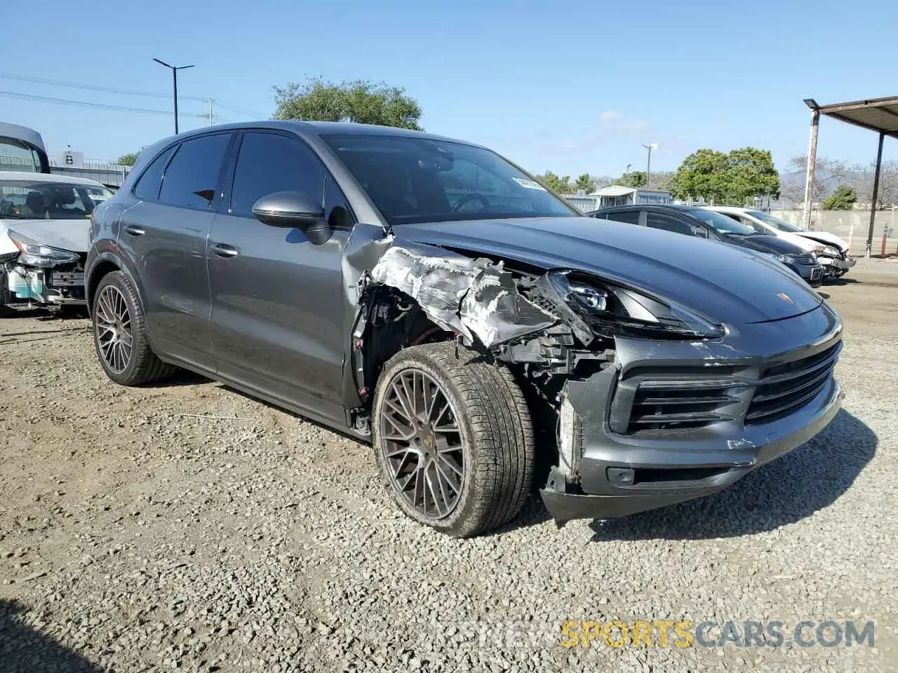 4 fotografías del automóvil dañado WP1AE2AY8LDA22202 PORSCHE CAYENNE 2020