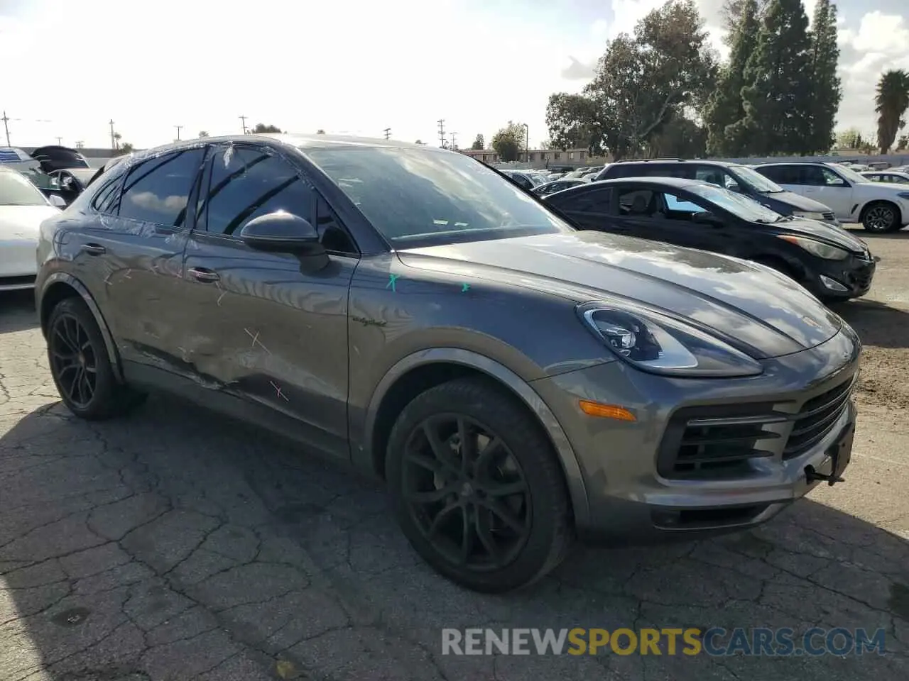4 fotografías del automóvil dañado WP1BE2AY3LDA55144 PORSCHE CAYENNE 2020