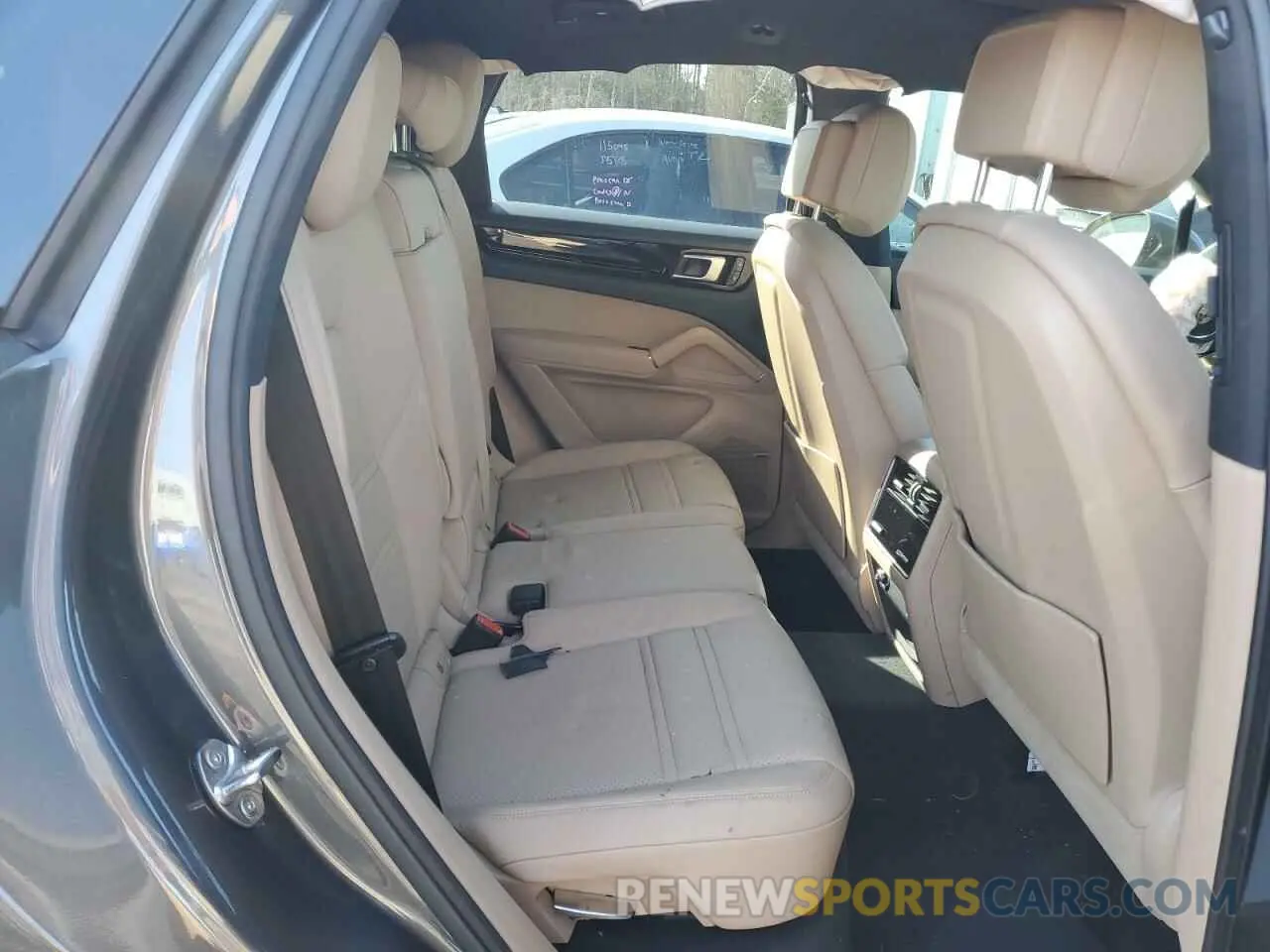 11 fotografías del automóvil dañado WP1AA2AY1MDA10213 PORSCHE CAYENNE 2021
