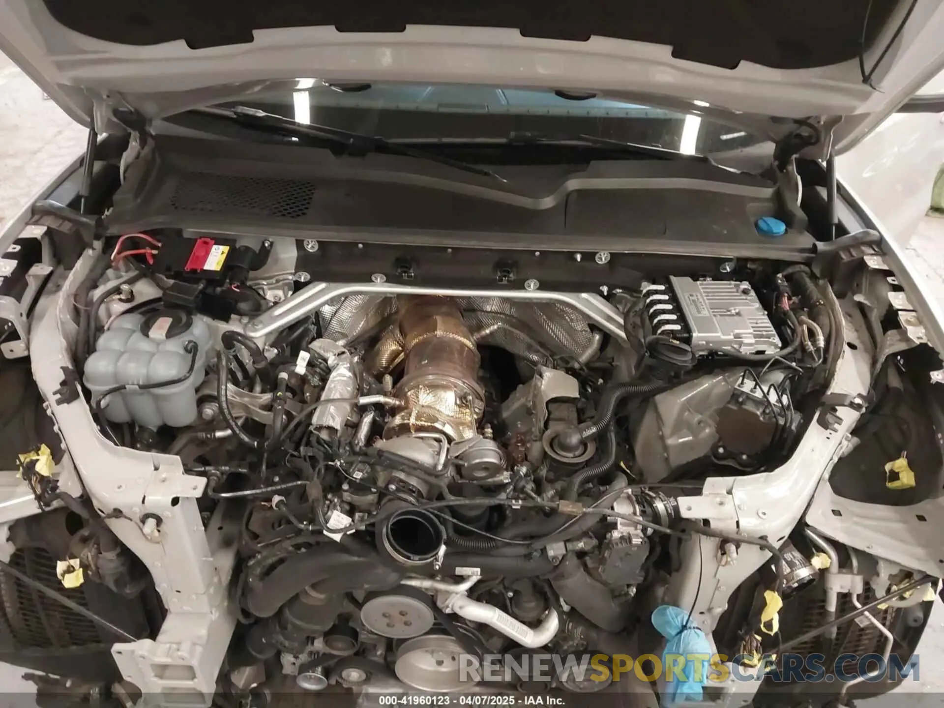 10 fotografías del automóvil dañado WP1AA2AY2MDA02282 PORSCHE CAYENNE 2021