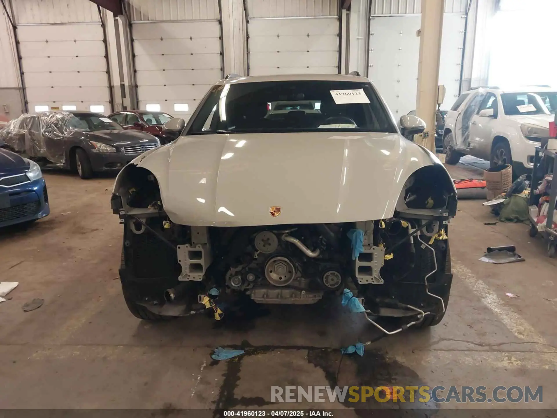 12 fotografías del automóvil dañado WP1AA2AY2MDA02282 PORSCHE CAYENNE 2021