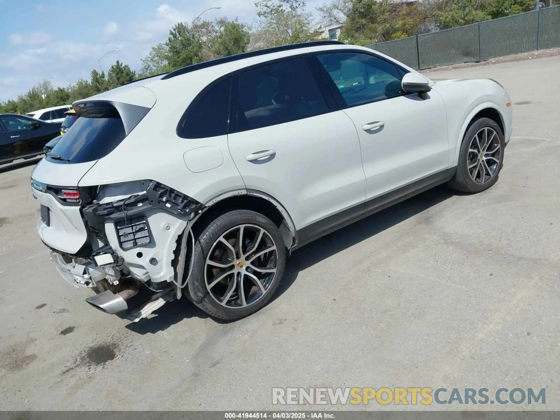 4 fotografías del automóvil dañado WP1AA2AY2MDA02749 PORSCHE CAYENNE 2021