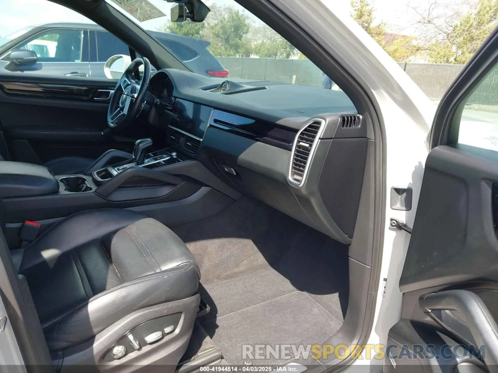 5 fotografías del automóvil dañado WP1AA2AY2MDA02749 PORSCHE CAYENNE 2021