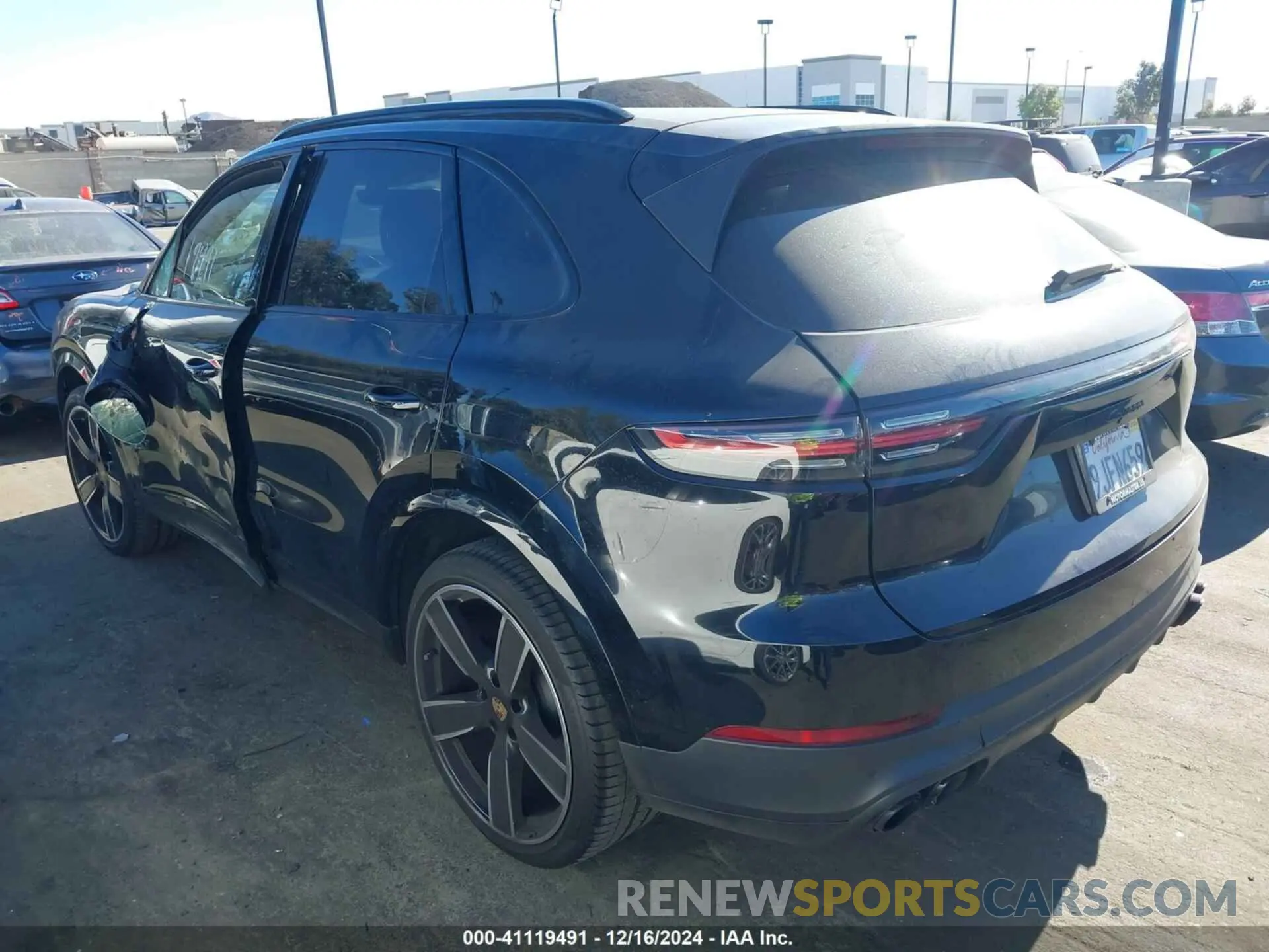 3 fotografías del automóvil dañado WP1AA2AY2MDA03657 PORSCHE CAYENNE 2021