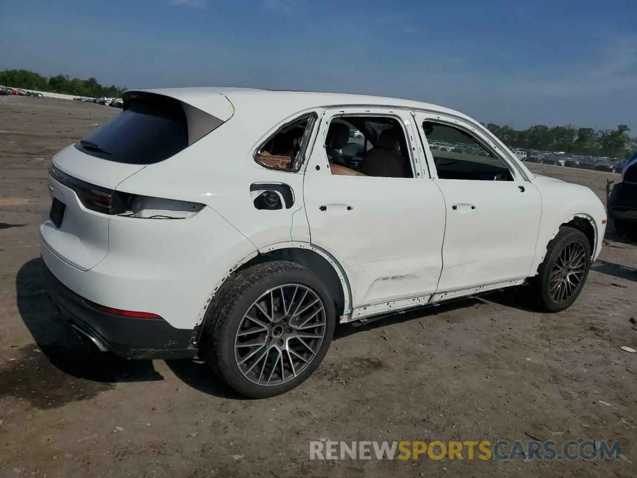 3 fotografías del automóvil dañado WP1AA2AY2MDA04727 PORSCHE CAYENNE 2021