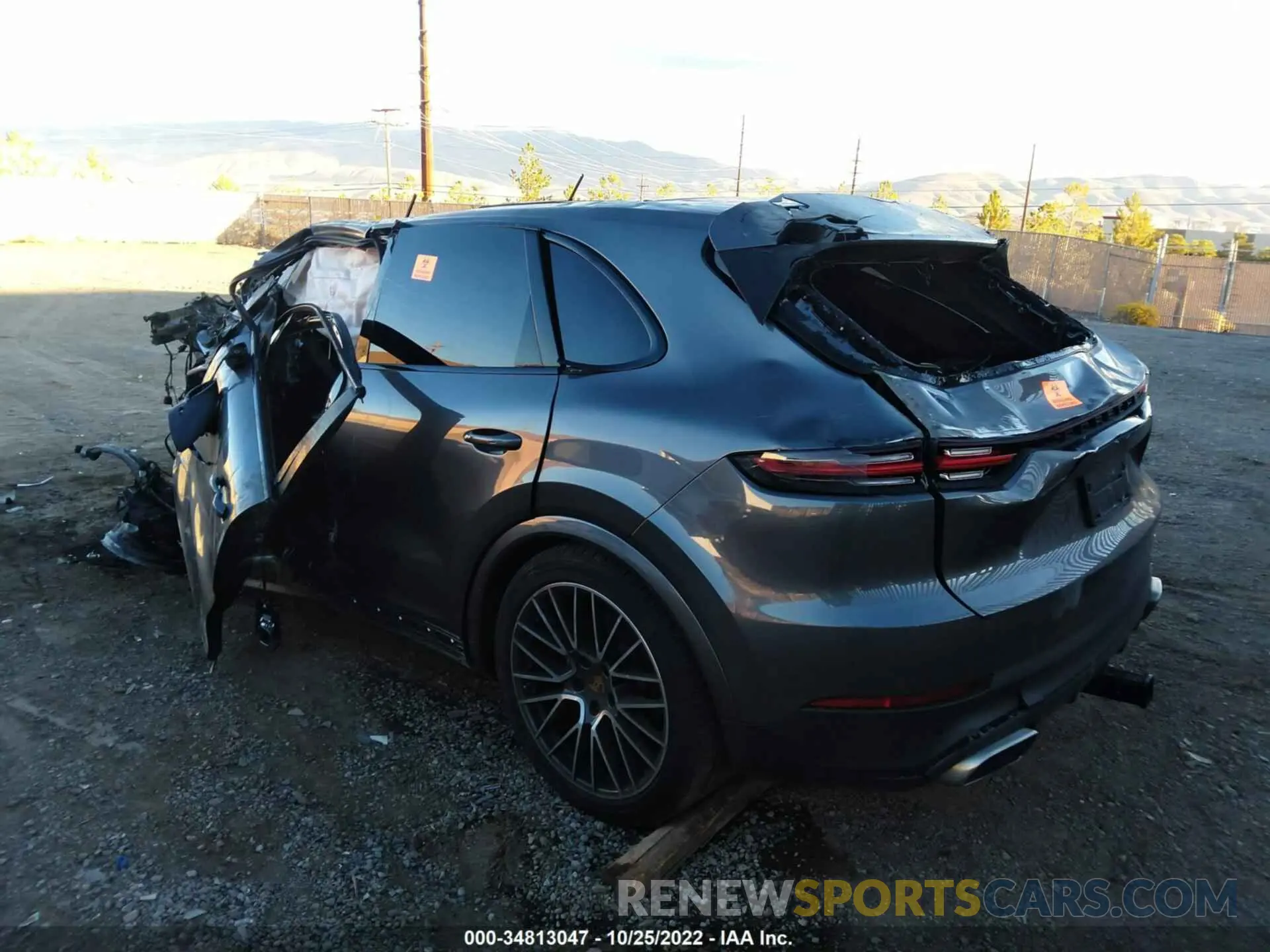 3 fotografías del automóvil dañado WP1AA2AY2MDA05120 PORSCHE CAYENNE 2021