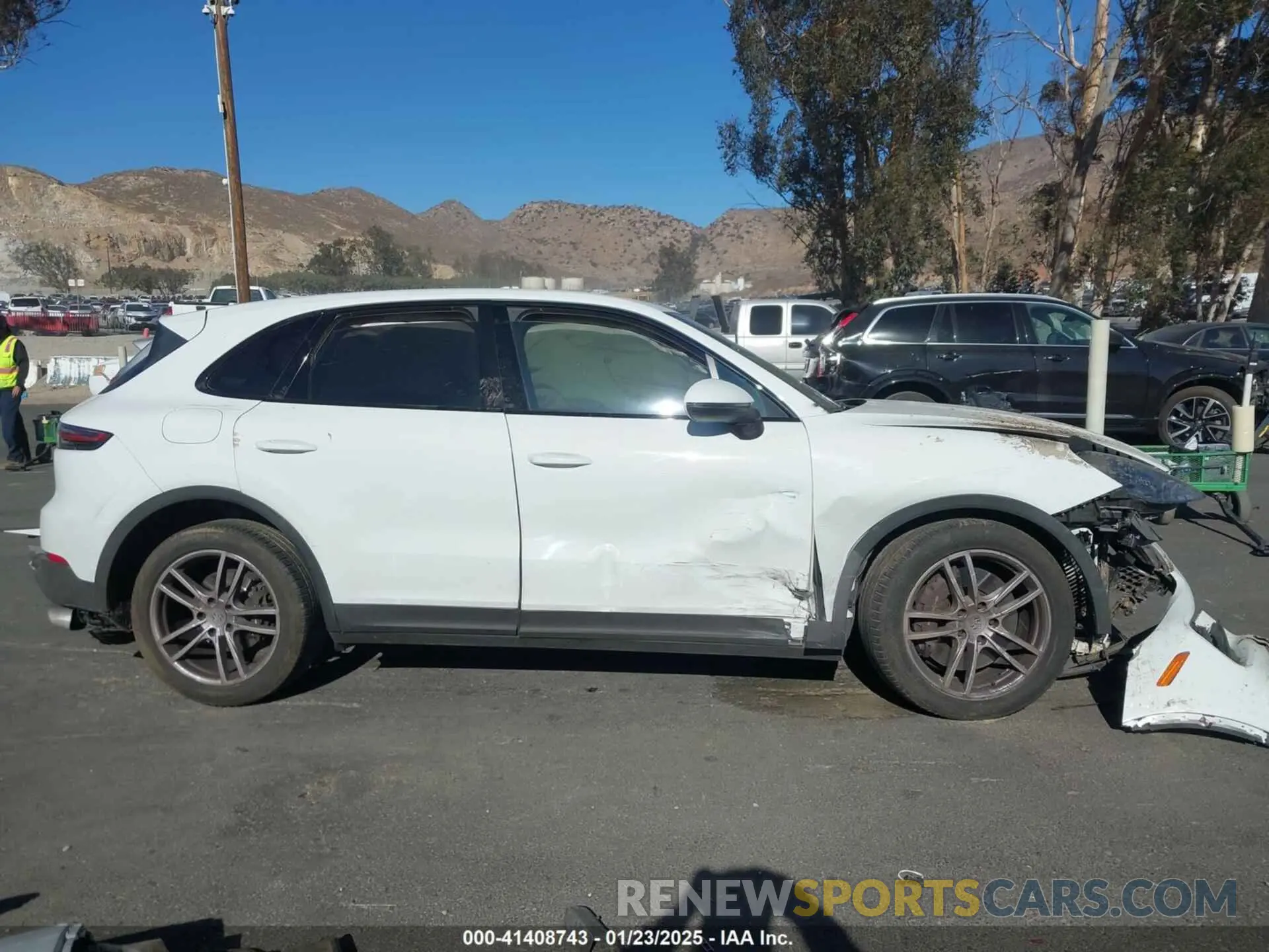 13 fotografías del automóvil dañado WP1AA2AY2MDA07529 PORSCHE CAYENNE 2021