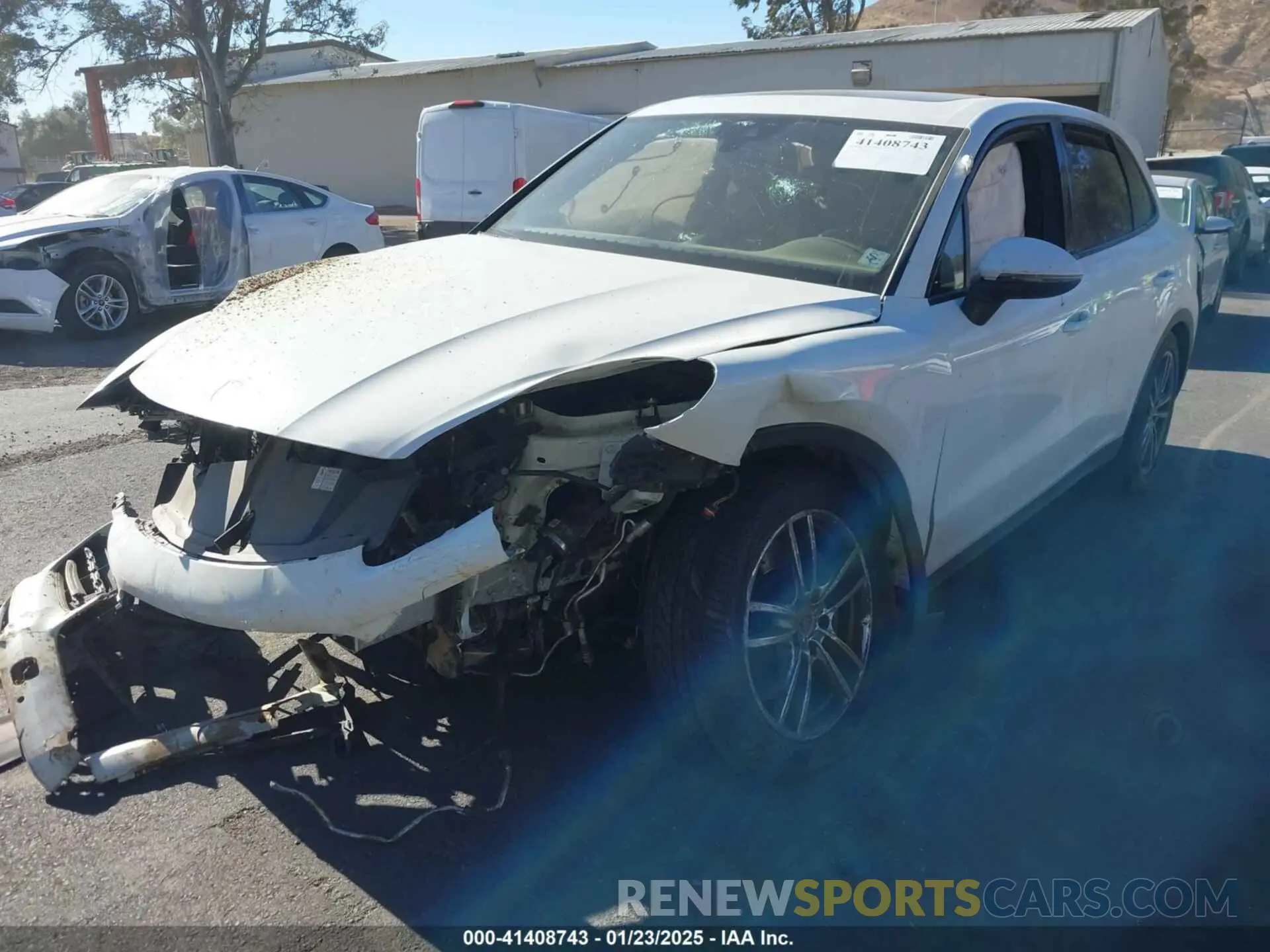 2 fotografías del automóvil dañado WP1AA2AY2MDA07529 PORSCHE CAYENNE 2021