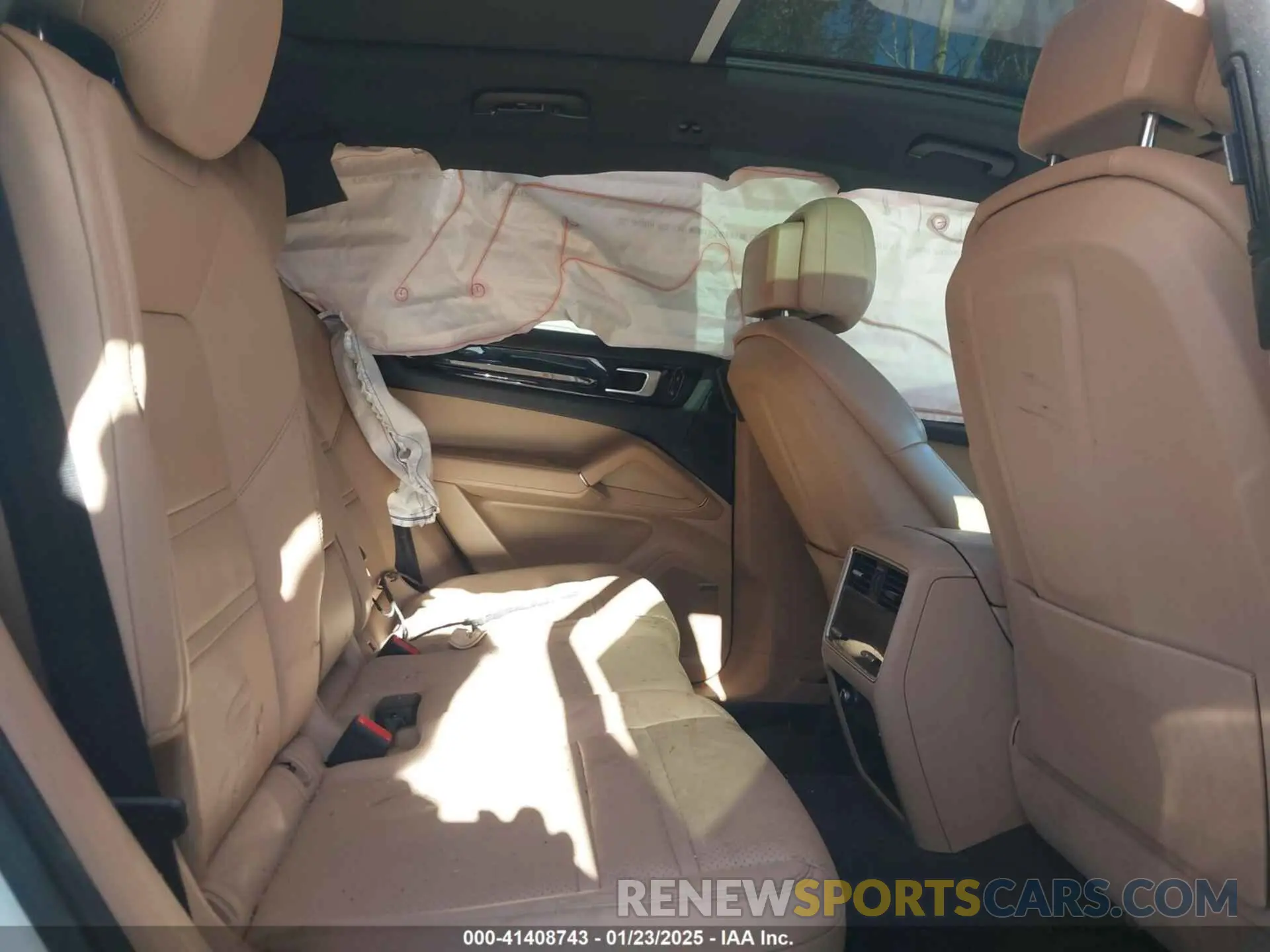 8 fotografías del automóvil dañado WP1AA2AY2MDA07529 PORSCHE CAYENNE 2021