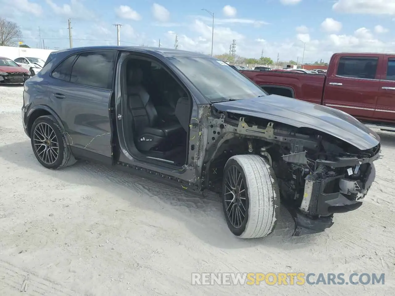 4 fotografías del automóvil dañado WP1AA2AY2MDA07577 PORSCHE CAYENNE 2021