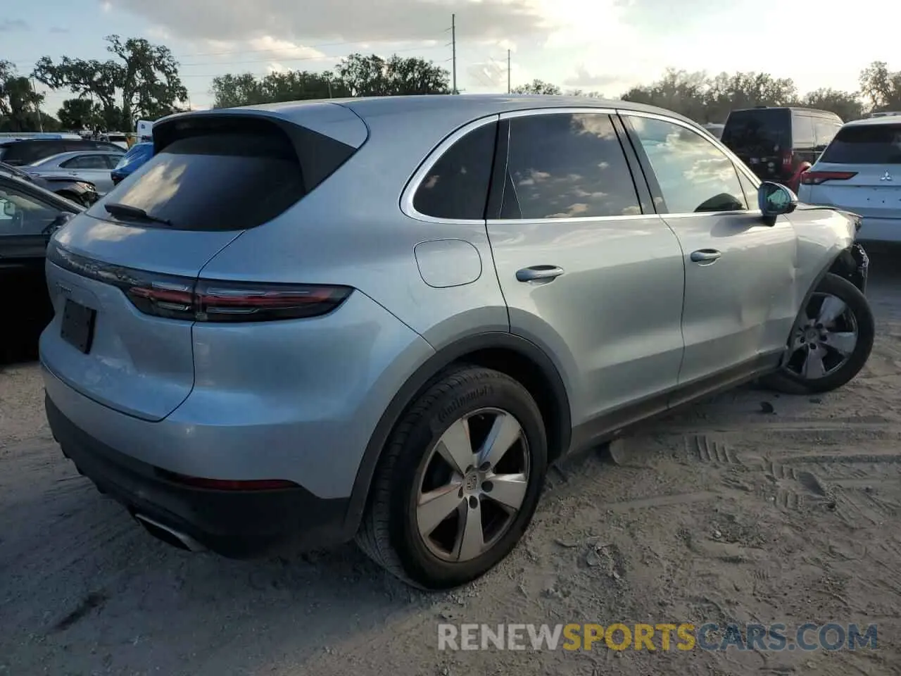 3 fotografías del automóvil dañado WP1AA2AY2MDA08115 PORSCHE CAYENNE 2021