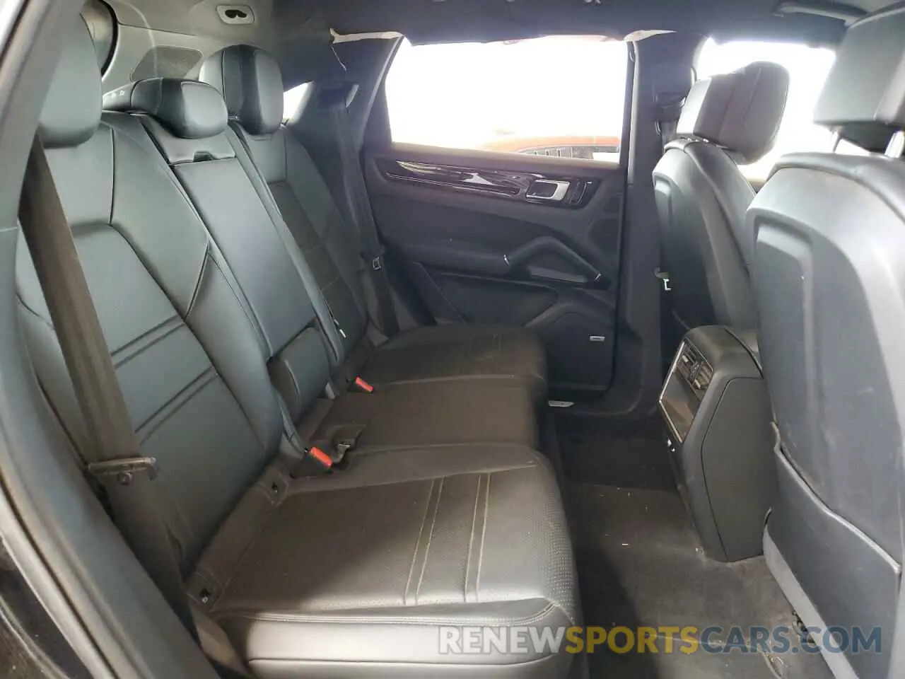 11 fotografías del automóvil dañado WP1AA2AY2MDA09149 PORSCHE CAYENNE 2021