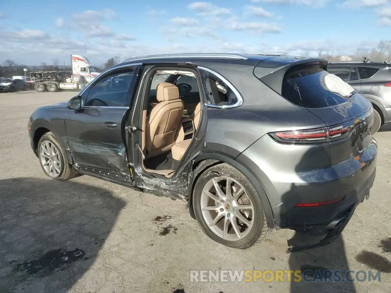 2 fotografías del automóvil dañado WP1AA2AY3MDA09161 PORSCHE CAYENNE 2021