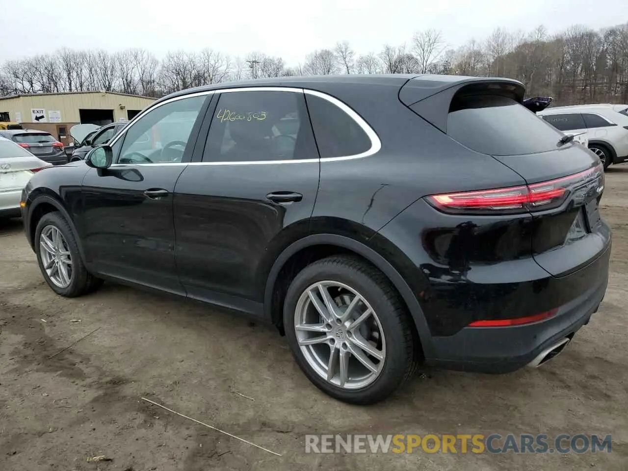 2 fotografías del automóvil dañado WP1AA2AY6MDA01135 PORSCHE CAYENNE 2021