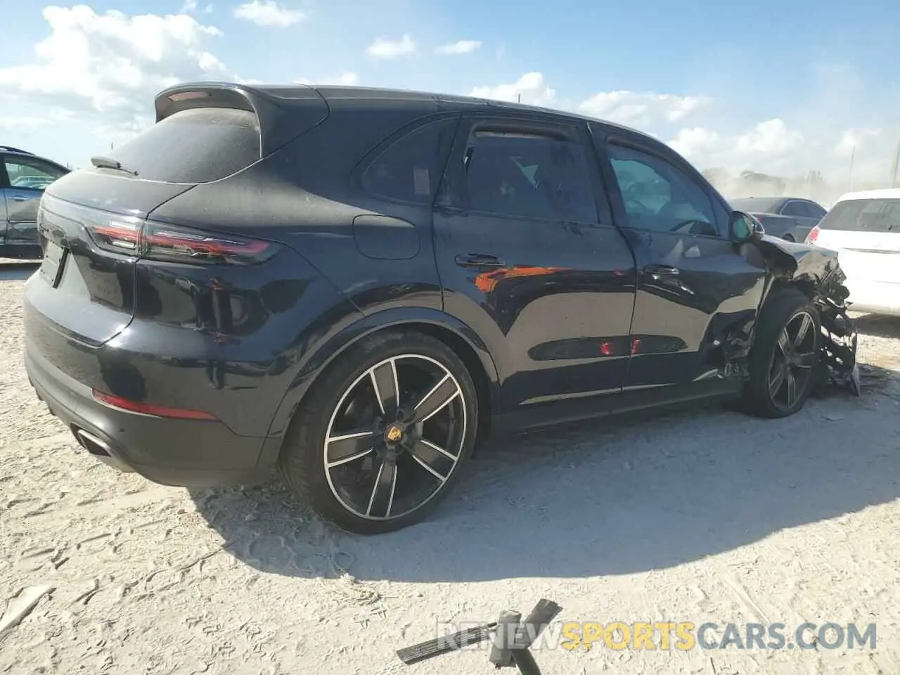3 fotografías del automóvil dañado WP1AA2AY7MDA07493 PORSCHE CAYENNE 2021