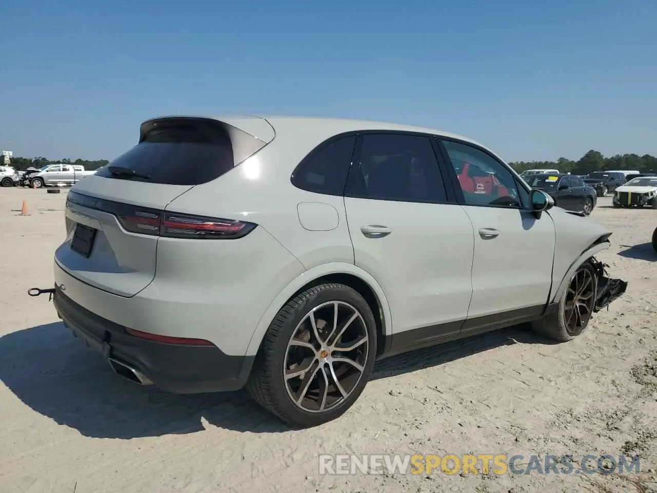 3 fotografías del automóvil dañado WP1AA2AY9MDA04210 PORSCHE CAYENNE 2021