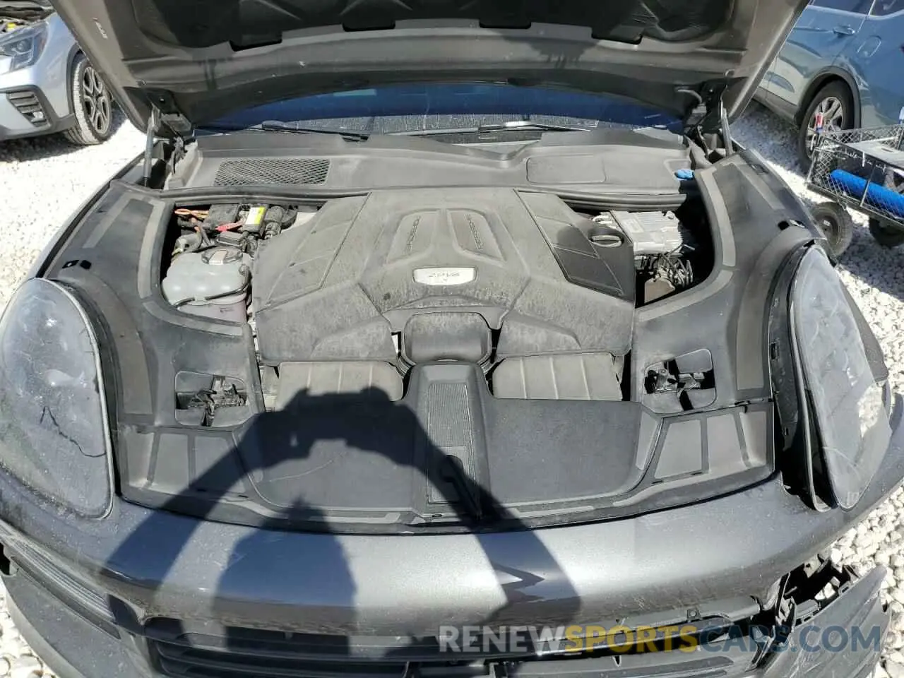 12 fotografías del automóvil dañado WP1AB2AY0MDA28683 PORSCHE CAYENNE 2021