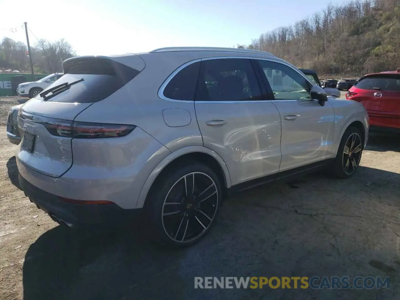 3 fotografías del automóvil dañado WP1AB2AY2MDA27941 PORSCHE CAYENNE 2021