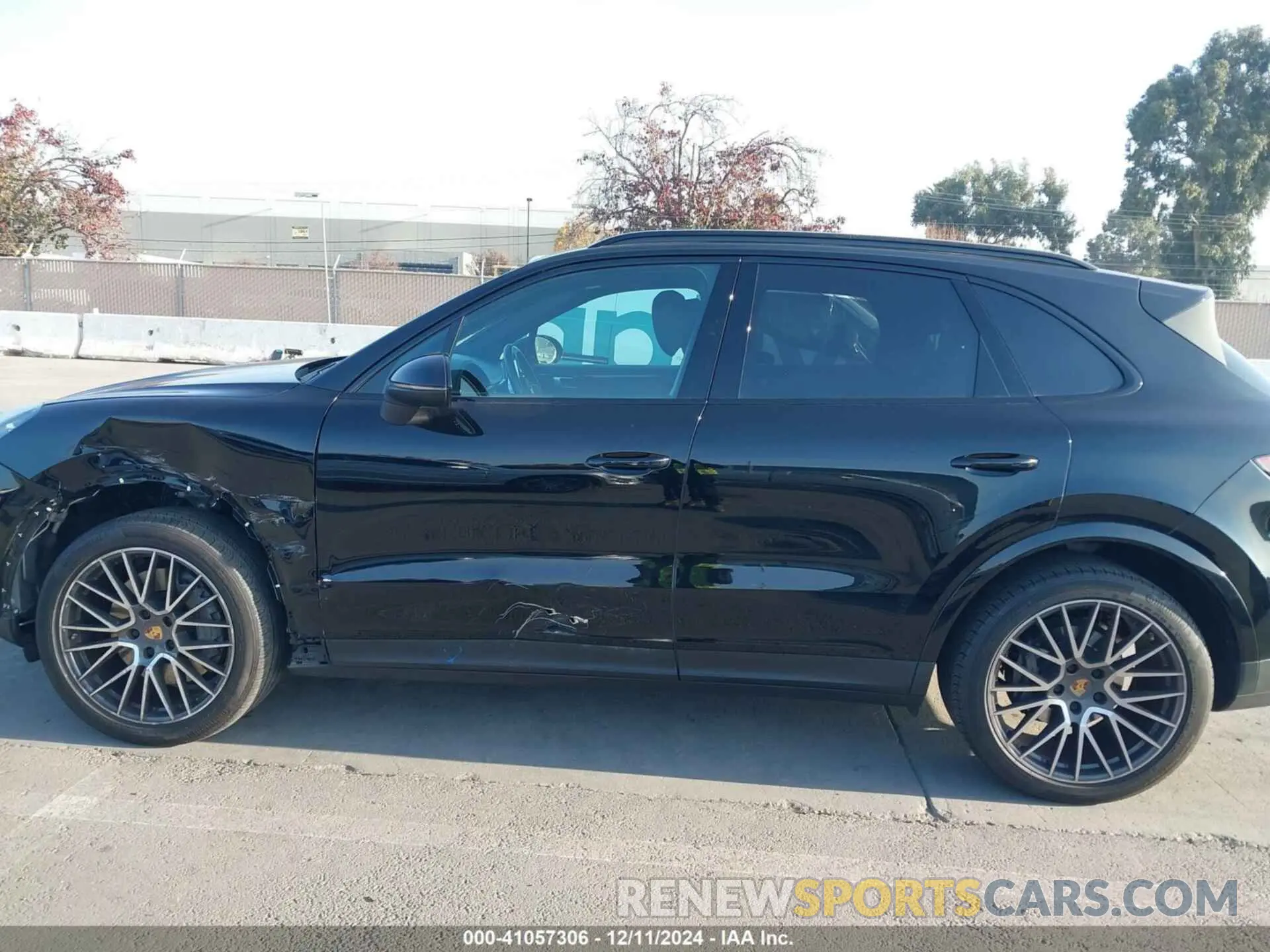 14 fotografías del automóvil dañado WP1AB2AY4MDA29027 PORSCHE CAYENNE 2021