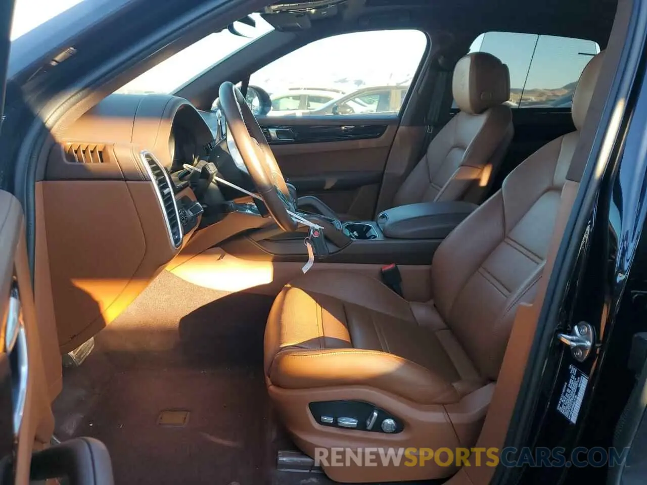 7 fotografías del automóvil dañado WP1AB2AYXMDA27735 PORSCHE CAYENNE 2021