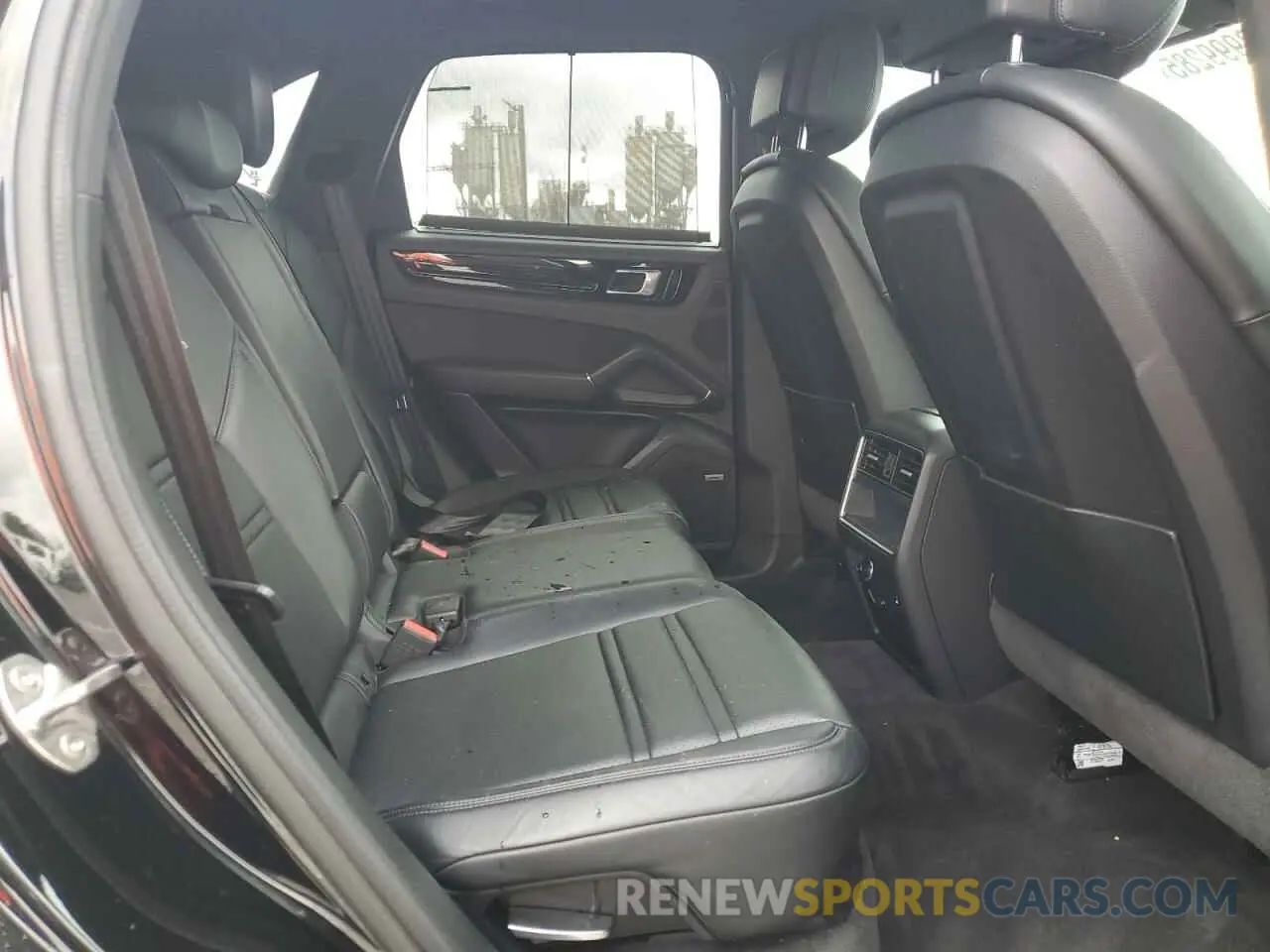 11 fotografías del automóvil dañado WP1AE2AYXMDA24972 PORSCHE CAYENNE 2021