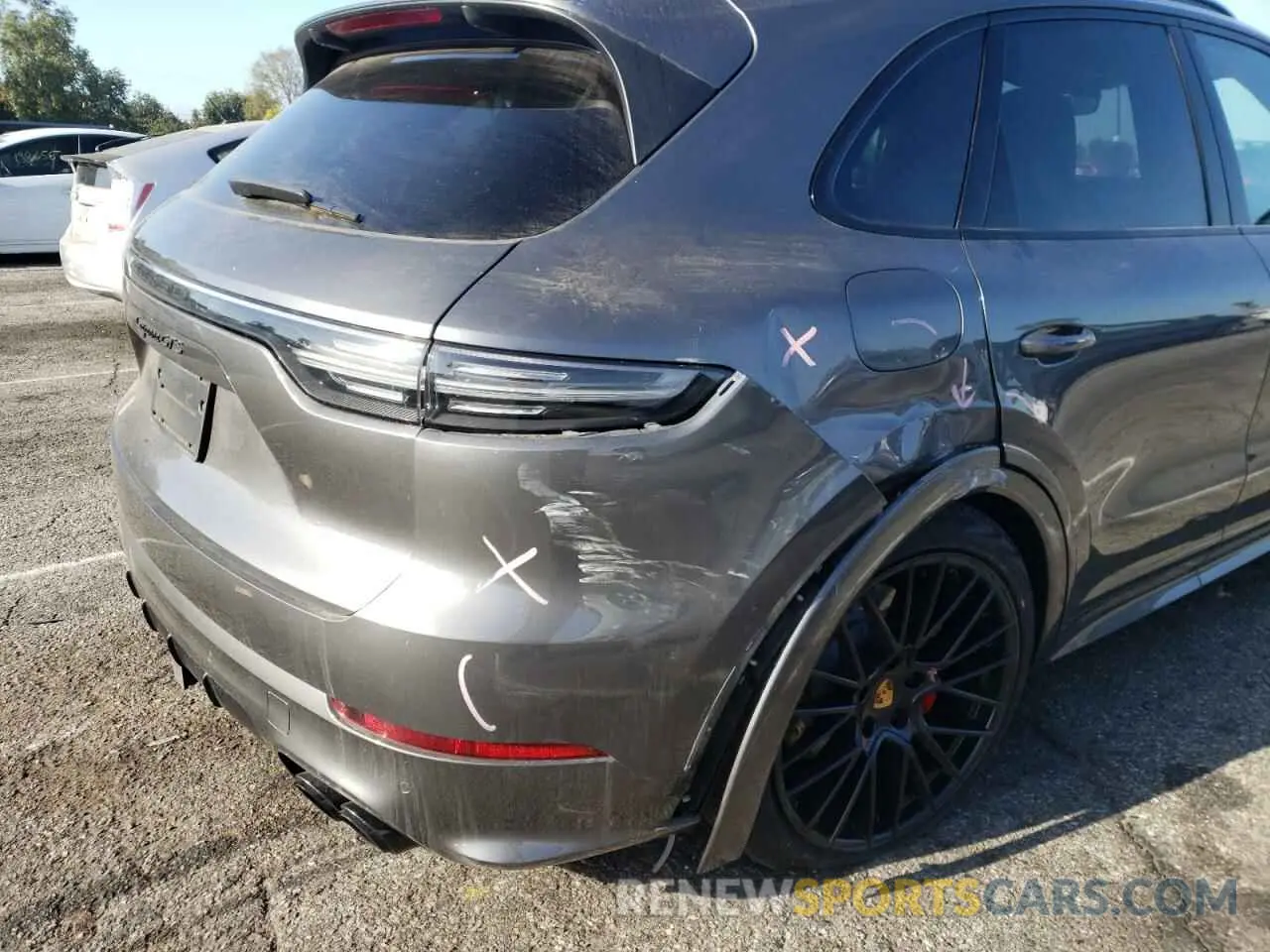 9 fotografías del automóvil dañado WP1AG2AY2MDA33885 PORSCHE CAYENNE 2021