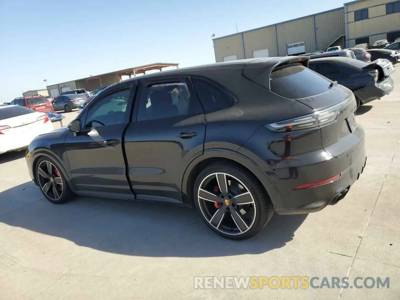 2 fotografías del automóvil dañado WP1AG2AY3MDA34902 PORSCHE CAYENNE 2021