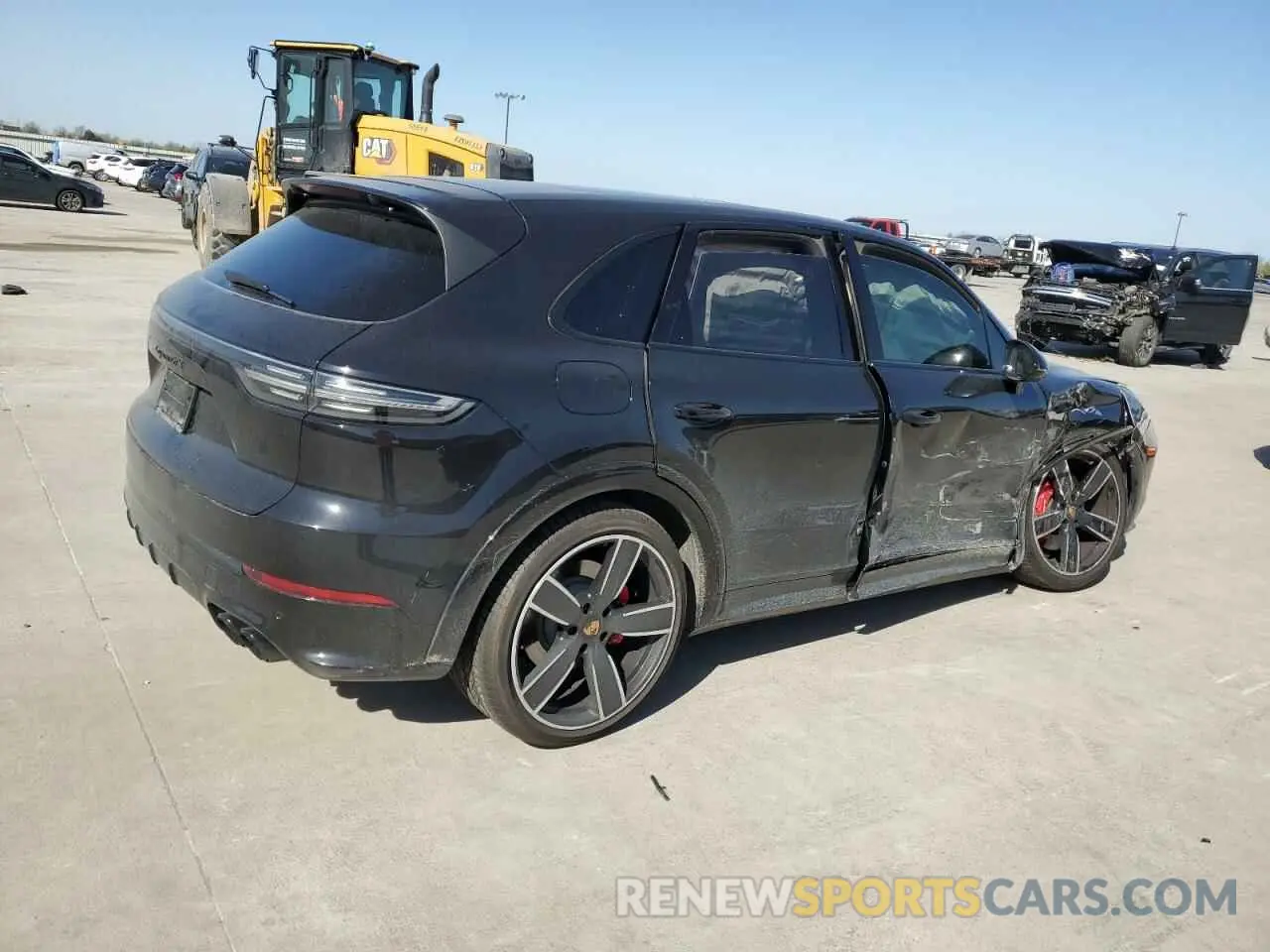 3 fotografías del automóvil dañado WP1AG2AY3MDA34902 PORSCHE CAYENNE 2021